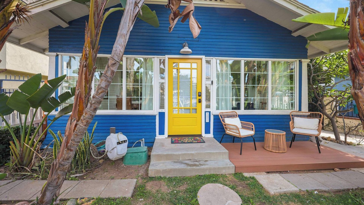 North Park House | Yellow Door Gem, 3 Beds, Near North Park Hotspots