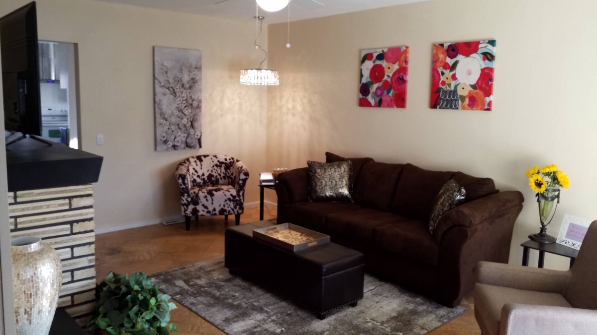 Santa Rita House | YELLOW PINE HOUSE, 3 BEDROOM KING-QUEEN