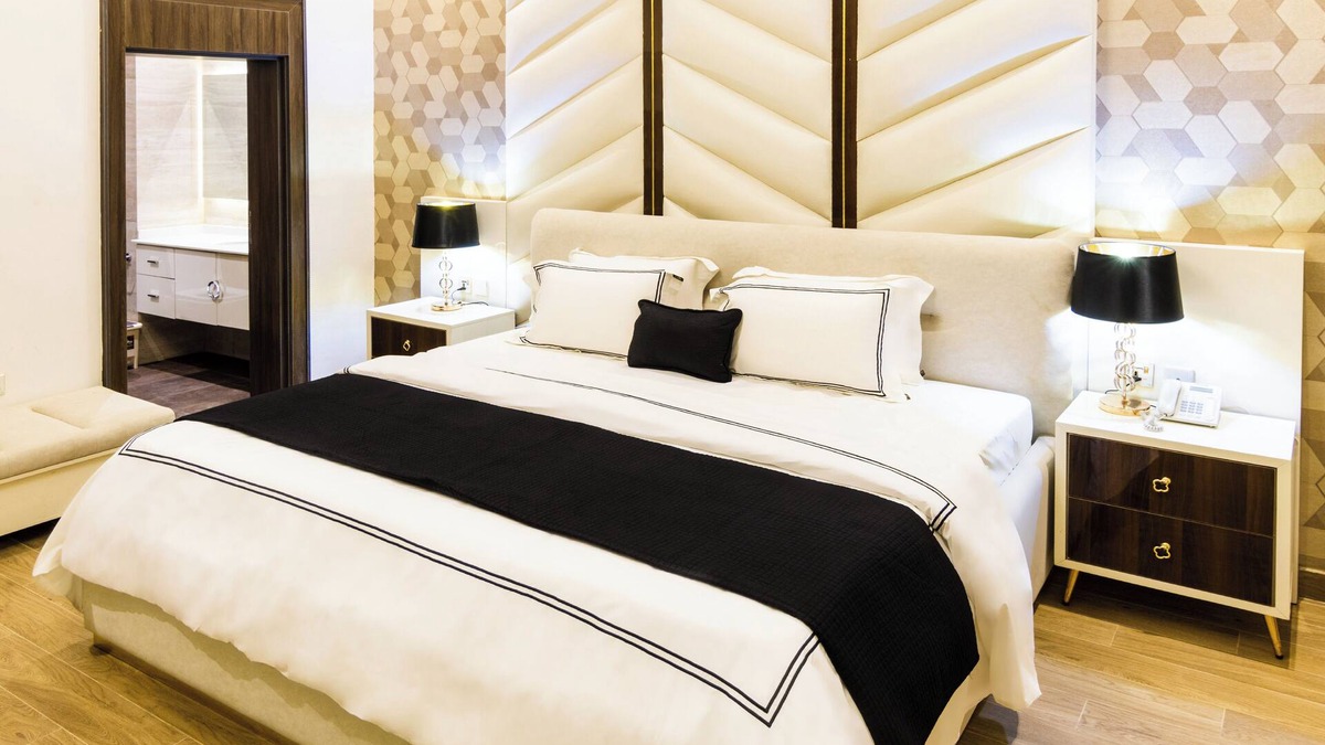 Orozo Hotel | Yellow Trumpet Residence Asokoro