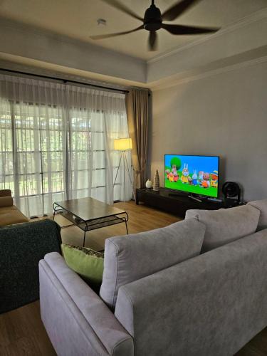 Kajang House | Yenni Villa at Country Villas, Country Heights