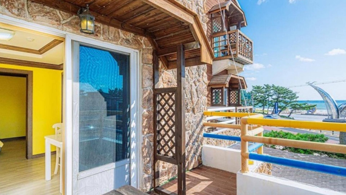 Yeongdeok House | Yeongdeok Sunshine Pension