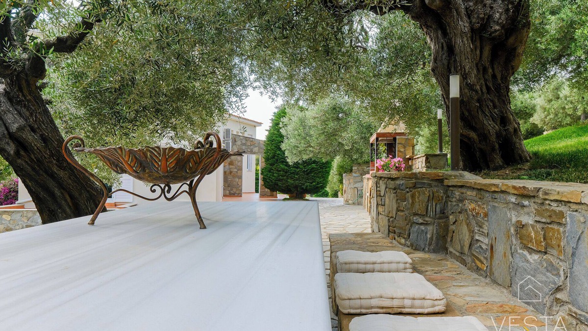 Elia Nikitis Apartment | Yiasemi open-plan Suite, near Lagomandra beach