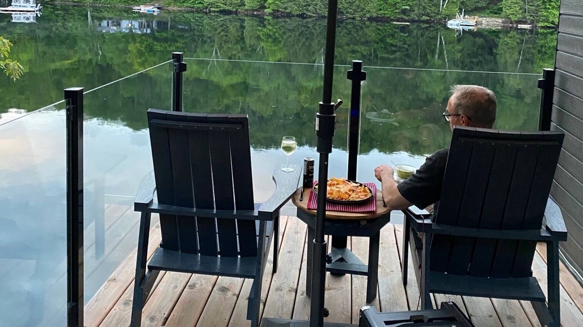 Dysart et al Cottage | You cannot get closer to the lake than this cozy and chic Redstone Lake cottage!