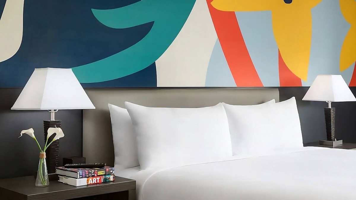 Lower Allston Hotel | You Found It! Parking, Pets Allowed, Short Drive to Museum of Science!