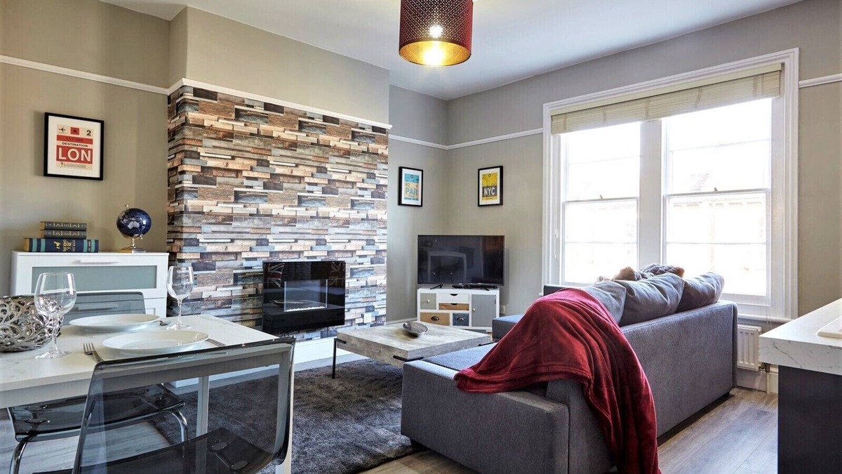 Clifton Villa | Your Apartment | Bristol The Sunningdale - No.3