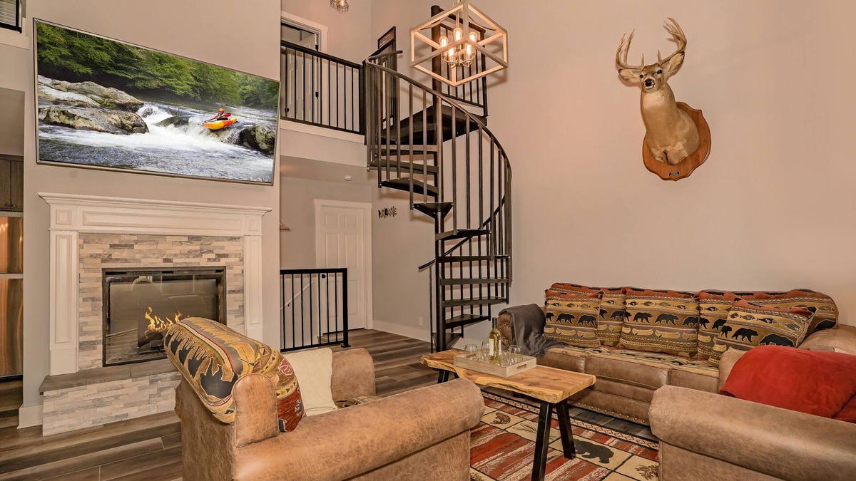 Gatlinburg House | Your basecamp steps from the heart of Gatlinburg!