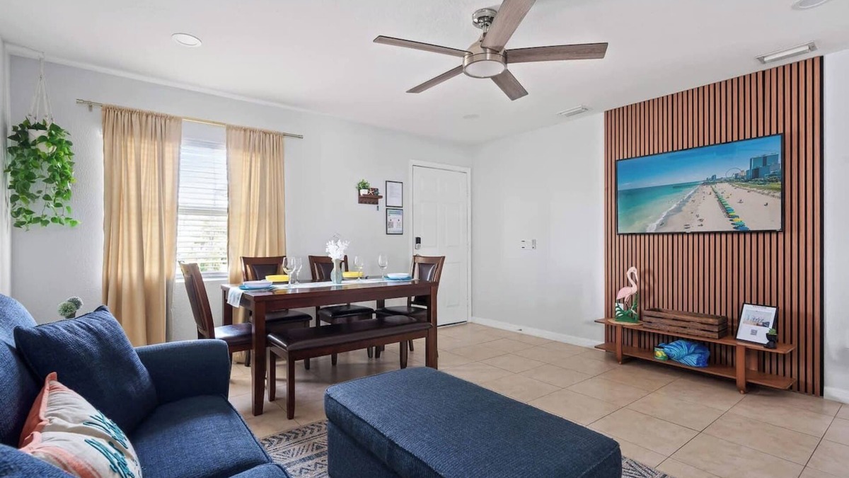 Whitney Beach Villa | Your Beach Base: 3 miles to Anna Maria, Beaches, IMG & More!