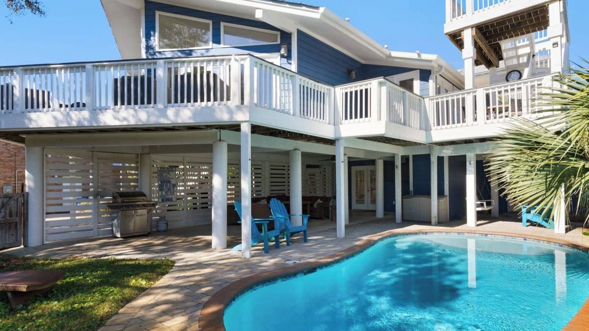 Gulfview Heights House | Your beach getaway with Pool, Game room, Close to beach + Free Tickets!