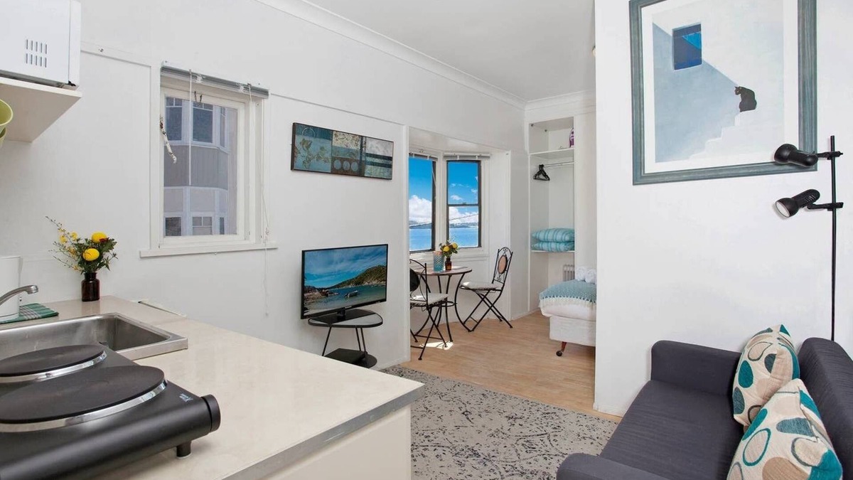 Manly Apartment | Your best choice of direct Beach front accommodation in Manly 1