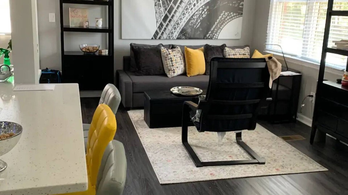 Livingston Apartment | Your Bright, Confortable, Cozy Second Homenn