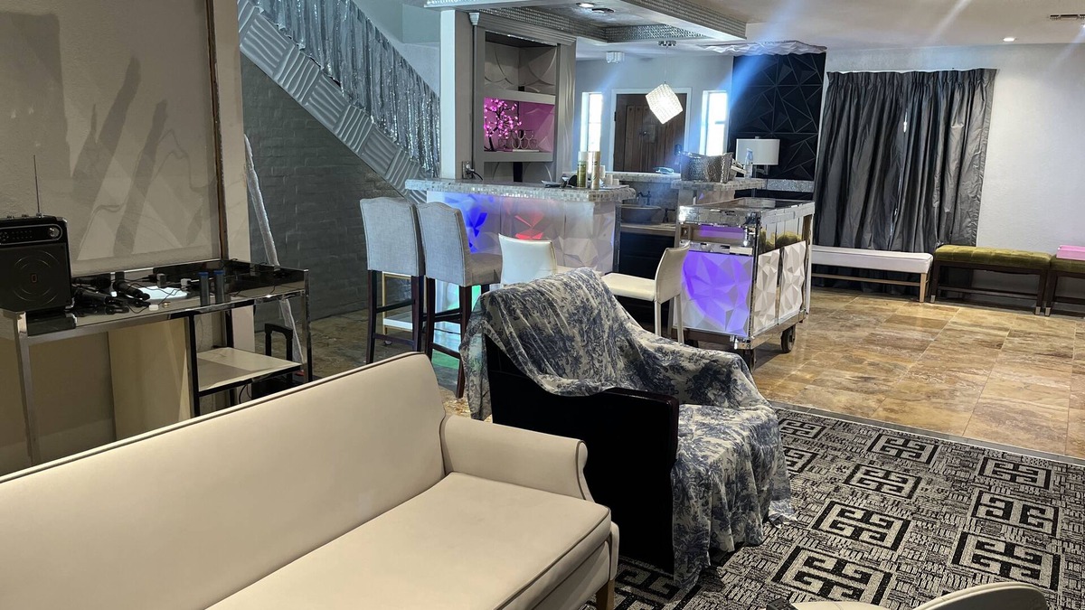 Spring Valley House | Your dream Mansion in the heart of off strip Las Vegas