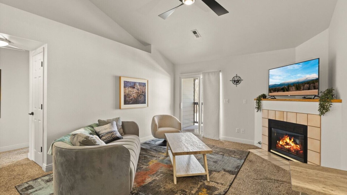 Fort Collins Apartment | Your Foothills Retreat | Dogs welcome | 30+ days