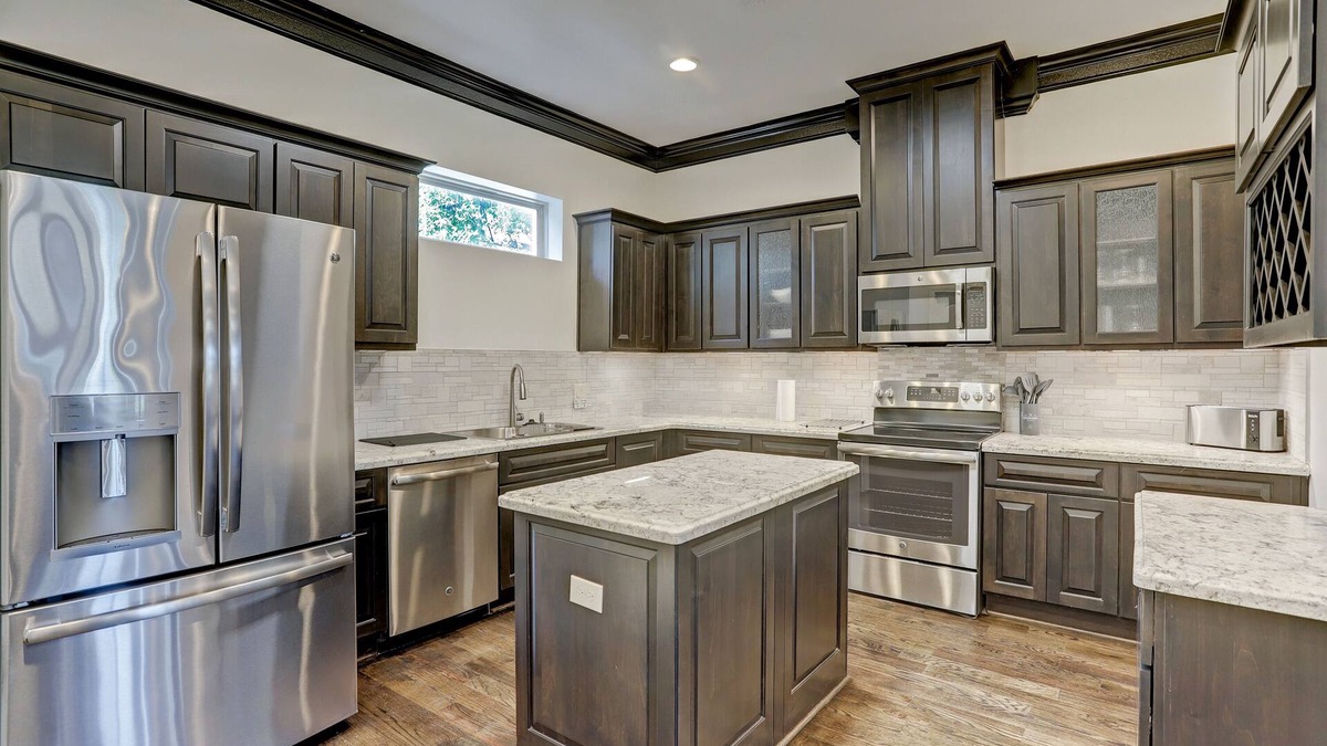 Riverside Terrace House | Your Gem Townhome in TX Medical Center