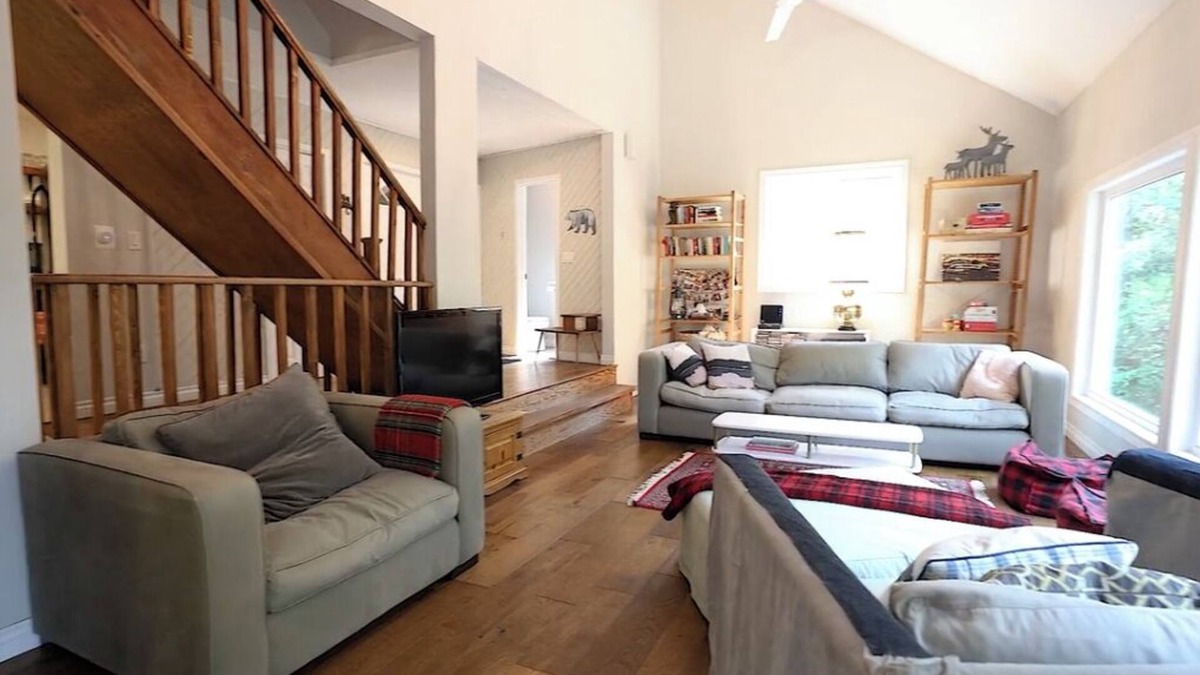Norland Cottage | Your Holiday Getaway in Ontario - Pool Table, Firepit, Gull River