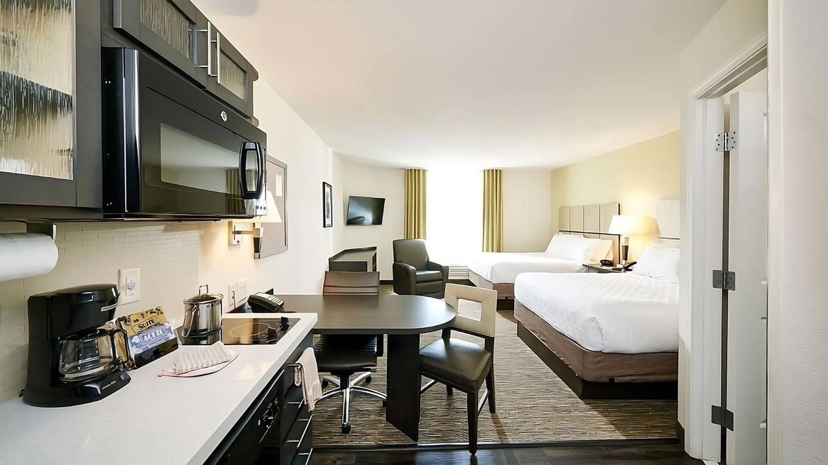 Linthicum Heights Resort | Your Home Away From Home! Pool, Pet-Friendly Unit, Near Edgar Allen Poe Museum