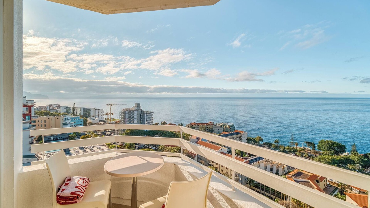 Sao Martinho Hotel | Your Home Away From Home! Outdoor Swimming Pool, Free Parking, Beachfront Hotel!