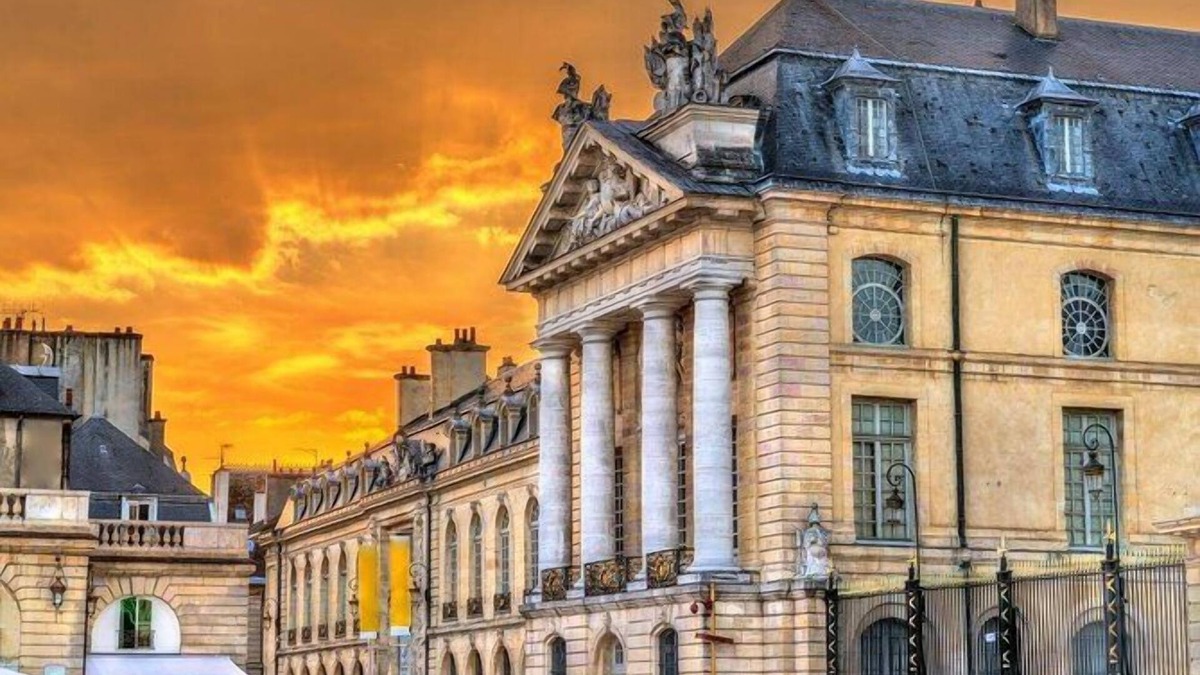 Dijon House | Your Home Away from Home! Pet-friendly Near Palace of the Dukes of Burgundy!