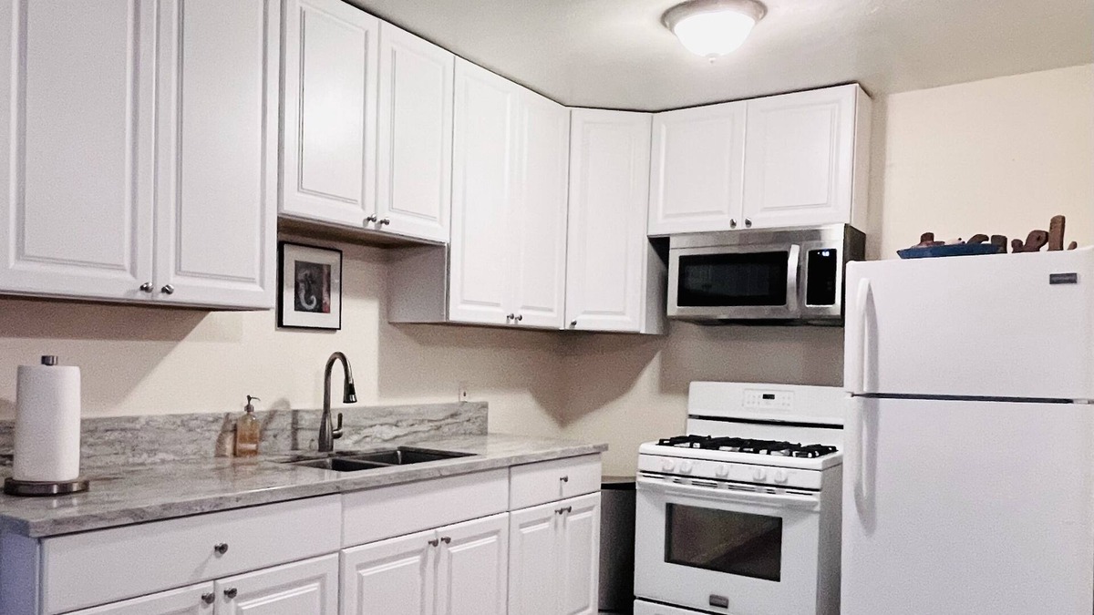 La Mesa House | Your Home Away From Home! 10 Minutes to San Diego! Wifi, Kitchen, PetsOK, 1br.