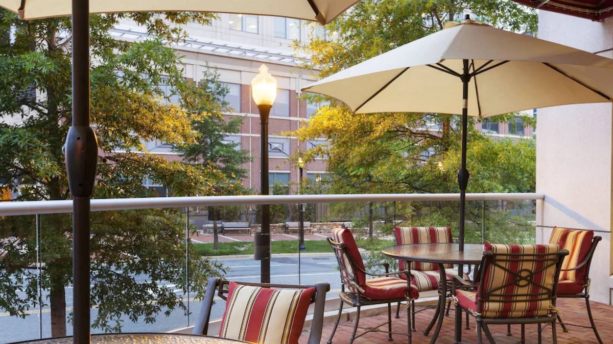Eisenhower East Hotel | Your Home Away from Home in Historic Alexandrian
