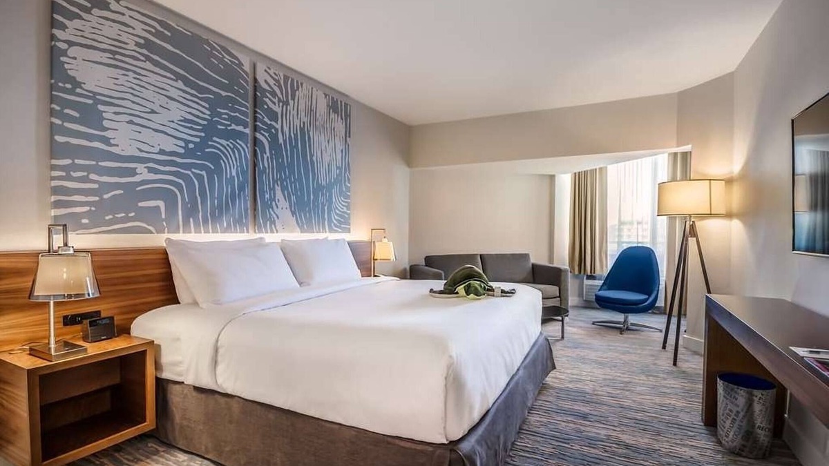 Central Beach Resort | Your Home Away From Home! Ocean View, Onsite Pool!