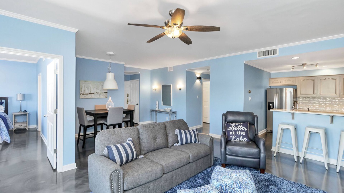 Dadeville Condo | Your Lake Martin Oasis – Stunning Views, Private Dock & Resort Perks