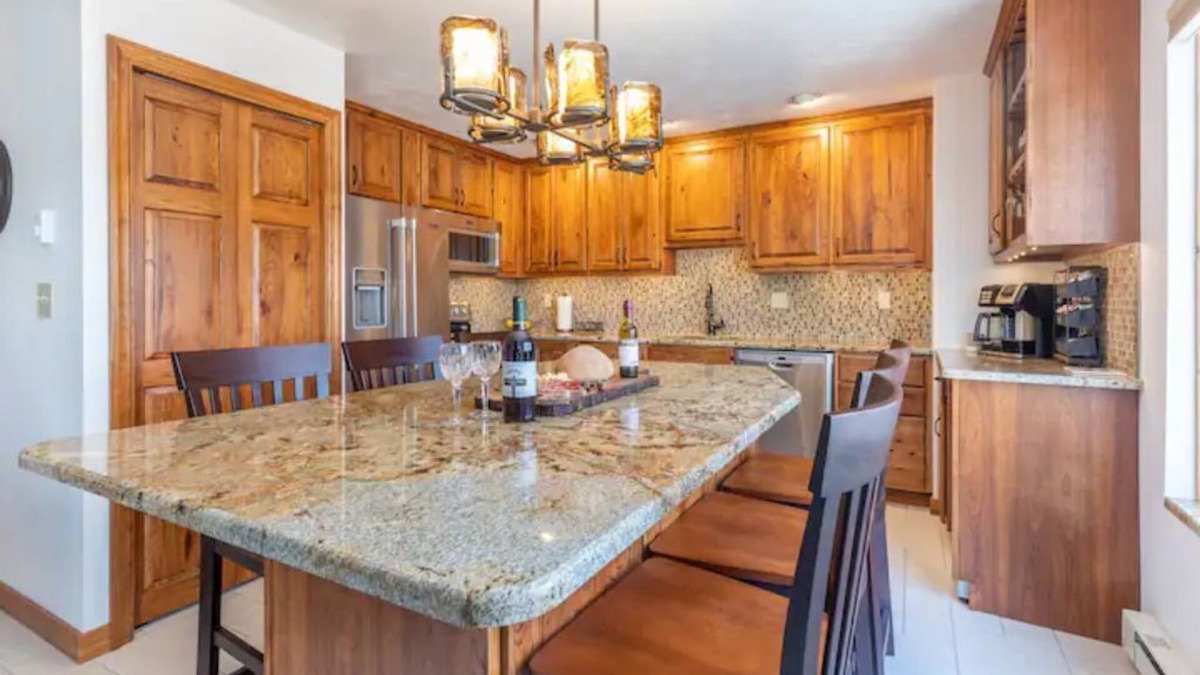 Seven Springs Condo | Your Luxe Summer Getaway at Seven Springs Resort!