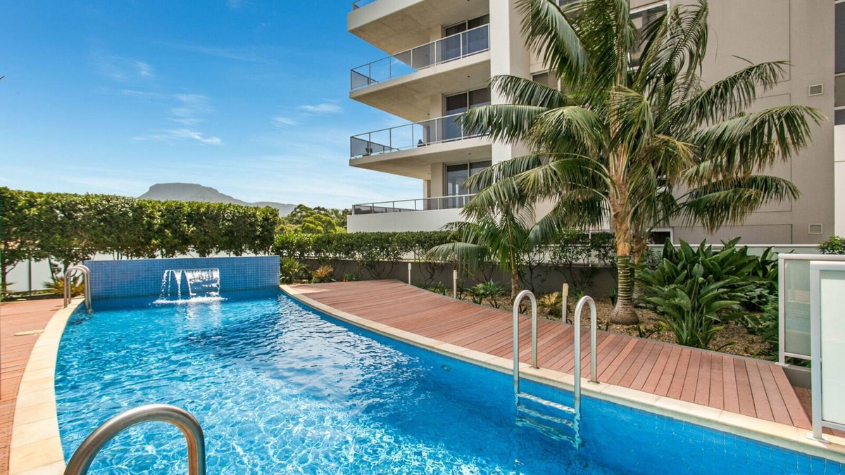 Wollongong CBD Apartment | Your Luxurious Wollongong Getaway! High end CBD apartment with city views