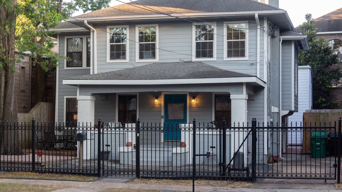 Neartown House | Your Montrose Gem! Sleeps 33/12BR/5.5BA/6PA