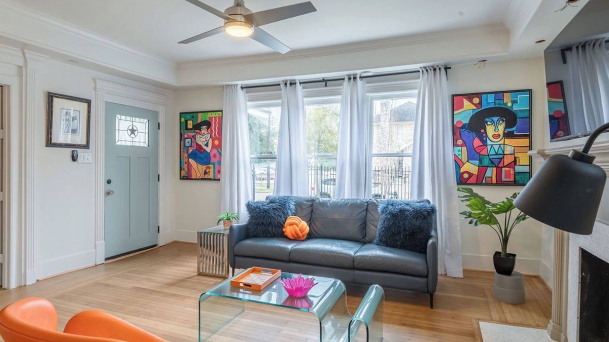 Neartown House | Your Montrose Gem! Sleeps 47/17BR/7BA/12PA ★