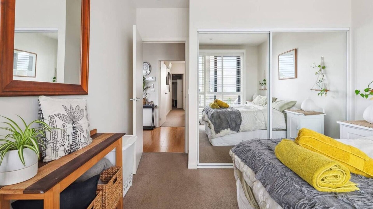 Northcote Apartment | Your Northcote gem: 2BR, 2BA, modern. Ideal for couples, families & friends.