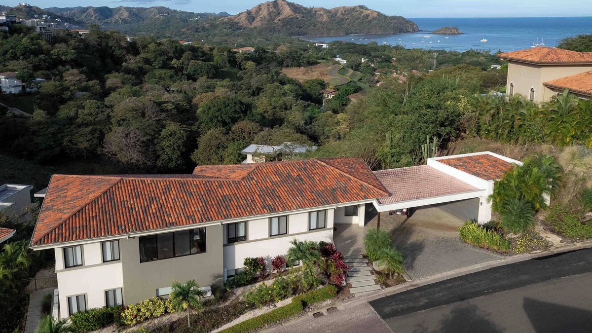 Coco Villa | Your Ocean-View Oasis Awaits at Villa Anona in Pacifico