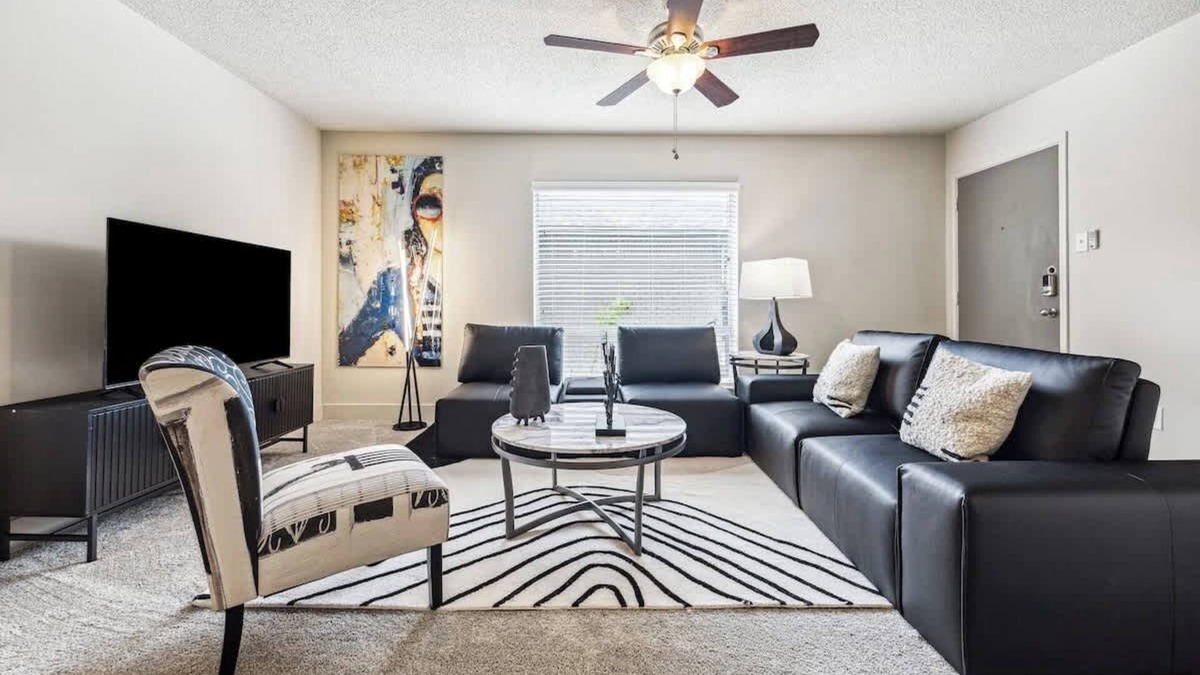 The Galleria Apartment | Your October Steal Stylish Galleria Condo