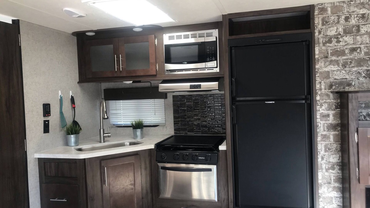 Tracy House | Your own Private Rv