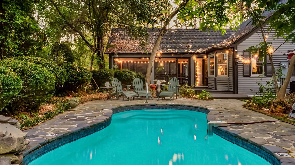 Pinehurst House | Your Private Clubhouse with Golf Simulator and Pool