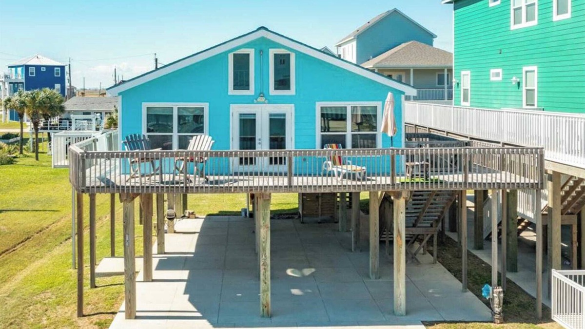 San Luis House | Your Quiet, Peaceful Island Escape