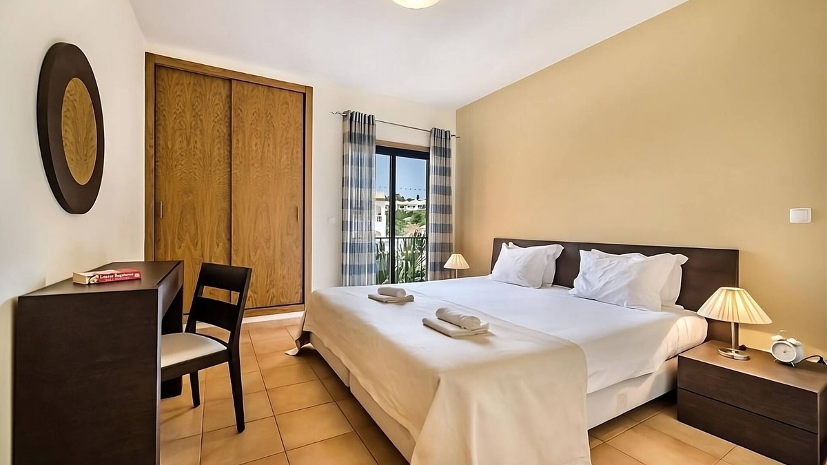 Praia da Luz Hotel | Your Relaxing Getaway Awaits! Fully-equipped Kitchen, 3 Pools, Free Parking!