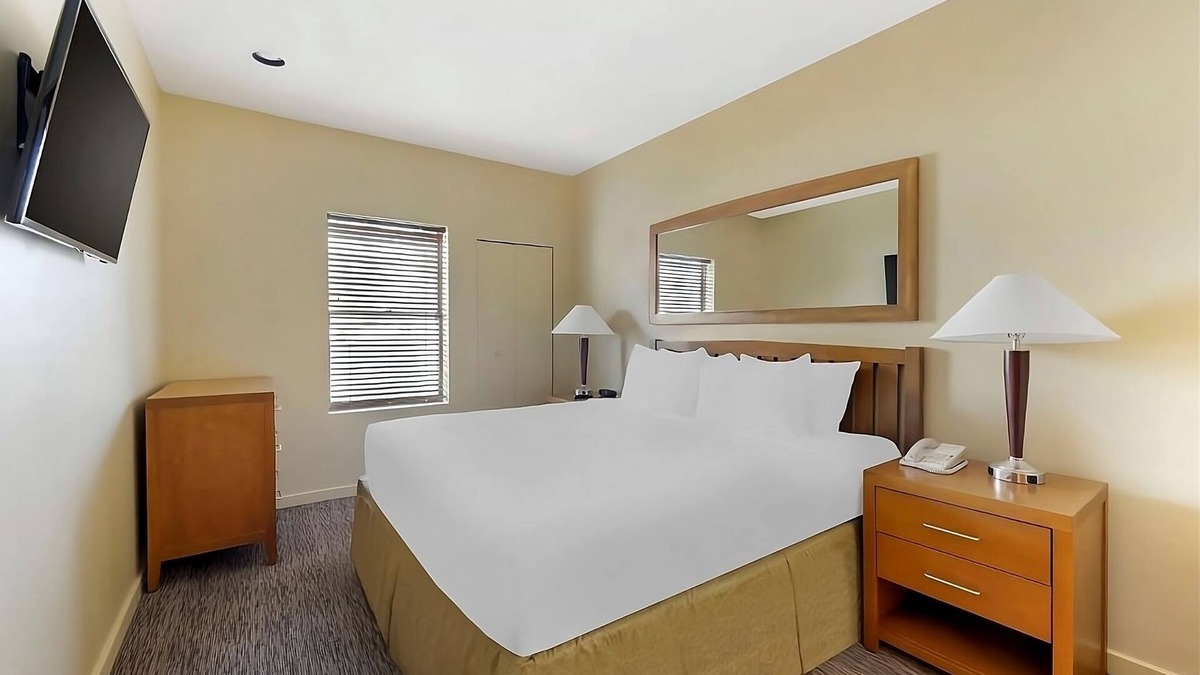 Enterprise Hotel | Your Resort in Vegas Near the Strip:Explore,Relax!Swim,Onsite Pool!2 Units