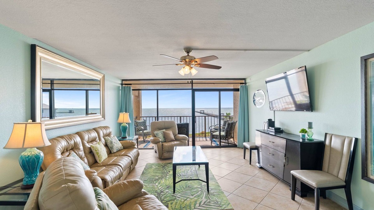Rockport Condo | Your Rockport escape awaits at Pier Pleasure