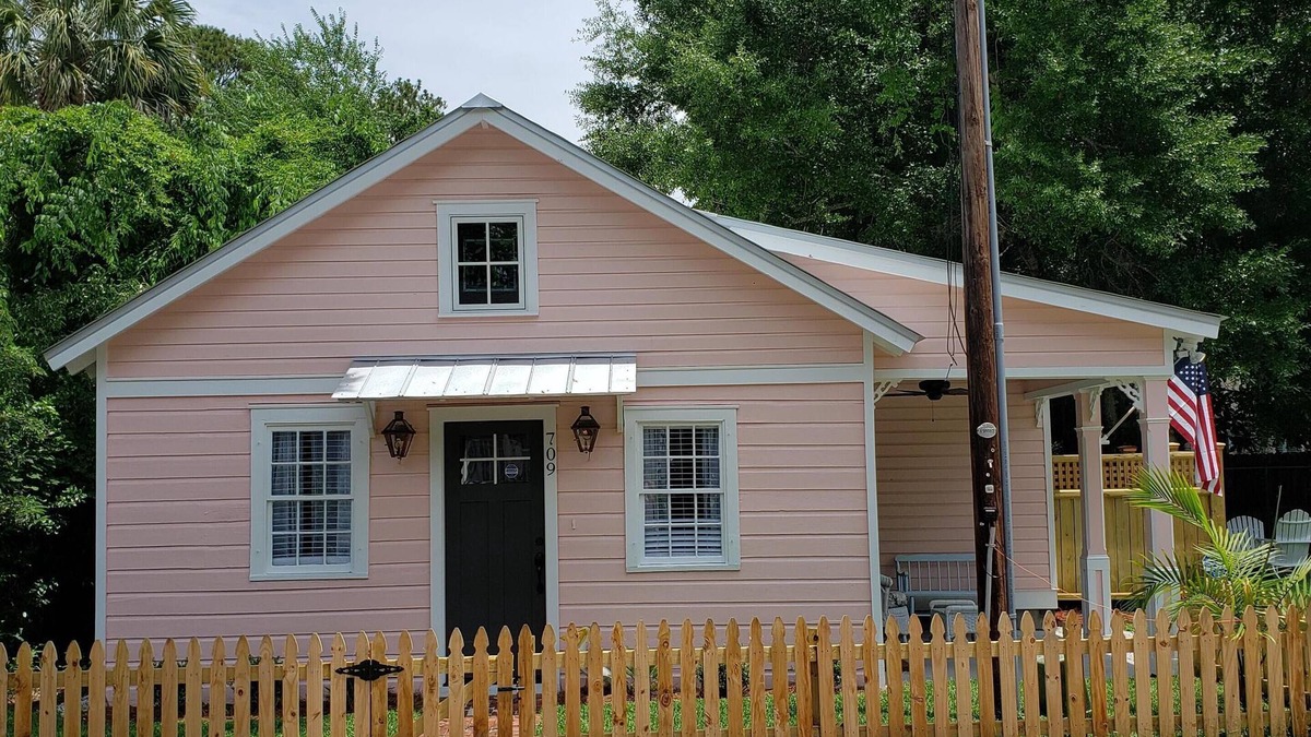 Uptown Cottage | YOUR SOCIAL DISTANCING SANCTUARY IN HISTORIC BEAUFORT