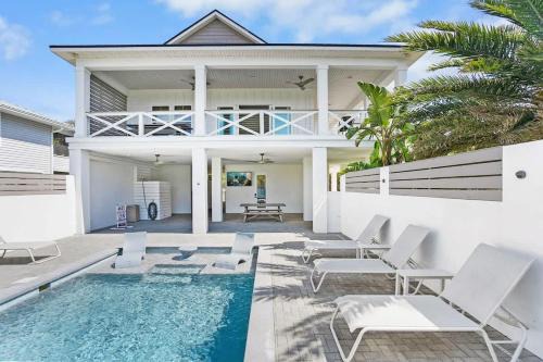 St. Augustine House | Your Summer Haven Near Beach Heated Pool BBQ