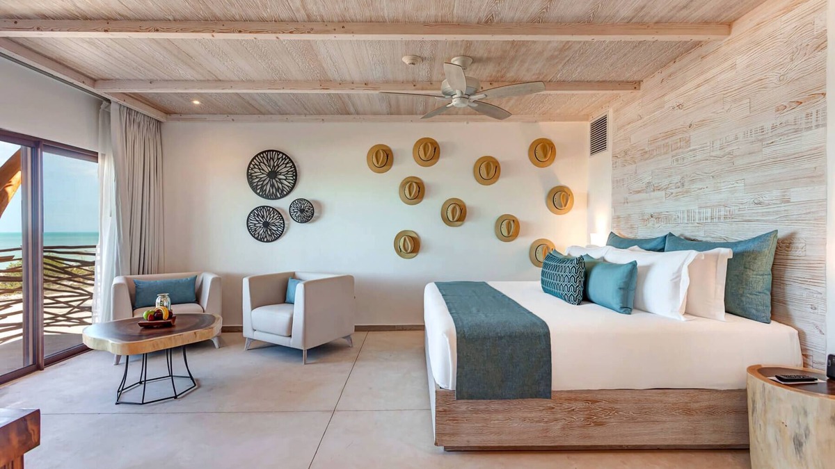 Isla Holbox Hotel | Your Ultimate Getaway in Holbox! Walk to Beach, Swimming Pool, Large Terrace!