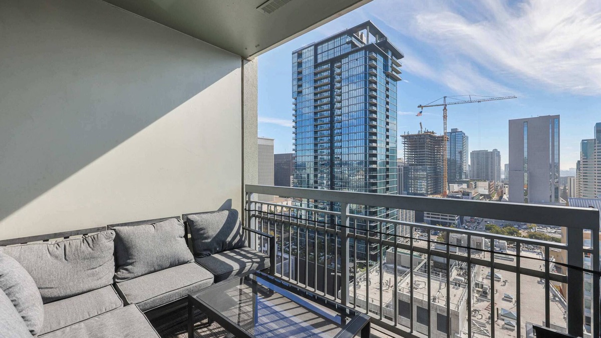 Downtown San Diego Condo | Your Urban Oasis in the Heart of Little Italy