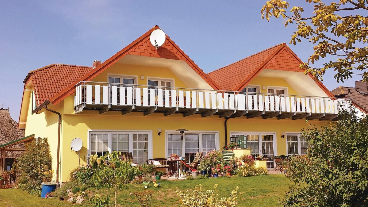 Neddesitz Apartment | Your vacation apartment is located in Neddesitz on the island of Rügen, very close to the sandy beac