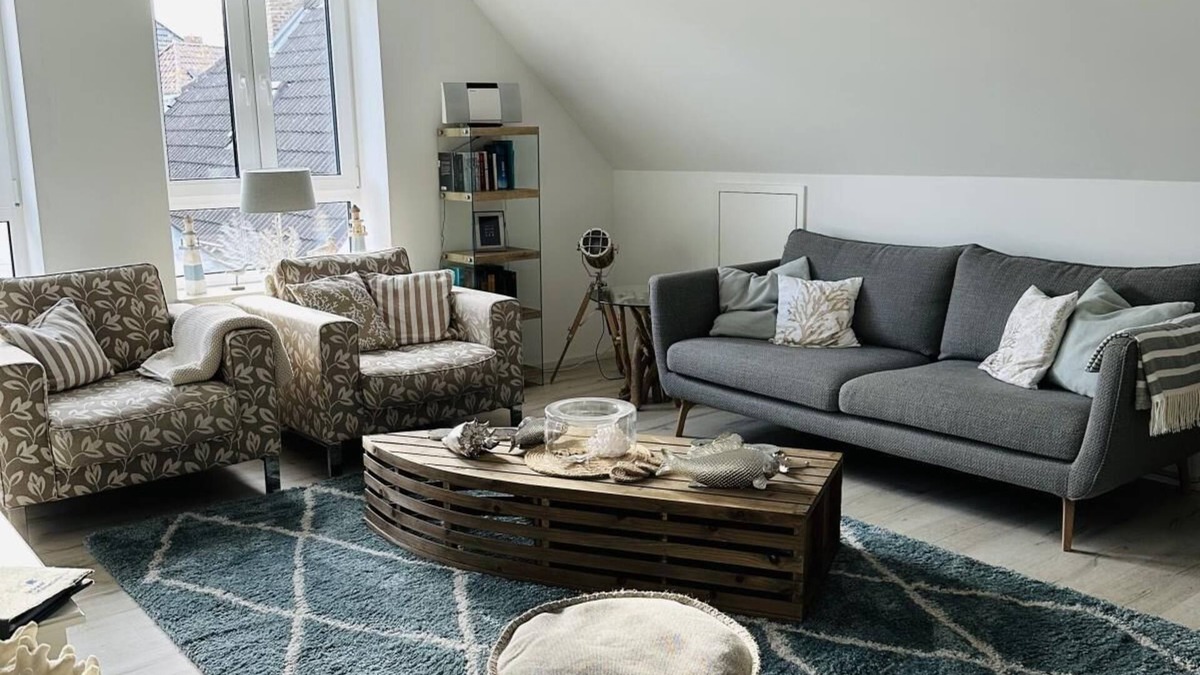 Kappeln Apartment | Your vacation on the Schlei begins in this modern and tastefully furnished "Altstadtkoje" vacation apartment, close to the center but still in a quiet location, this vacation accommodation is particularly suitable for discerning couples who want to enjoy