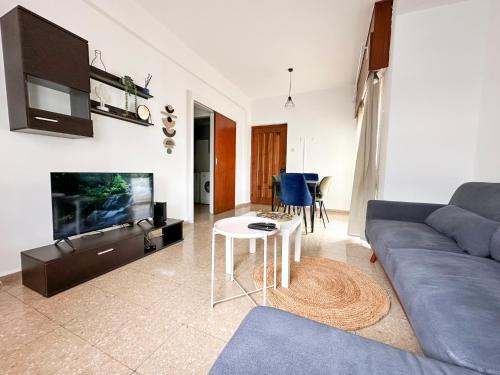 Egkomi Apartment | Youthfull Escape in Nicosia