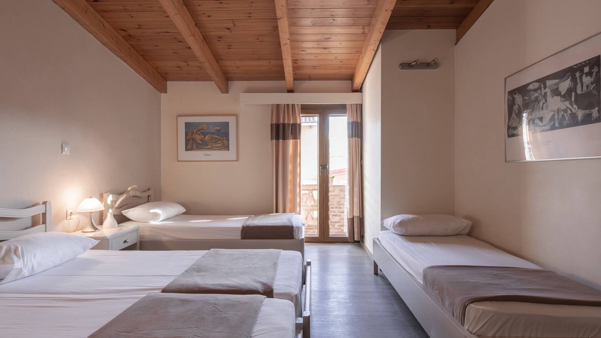 Zakynthos Town Hotel | Yria Hotel