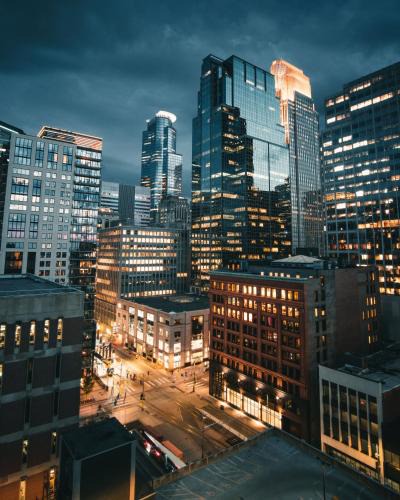 Guangzhou Central Business District Hotel | Yufei high-altitude night view Huge-Screen Audiovisual Hotel - Guangzhou Tower Zhujiang New Town Sports West Road Branch - Canton Fair Exclusive