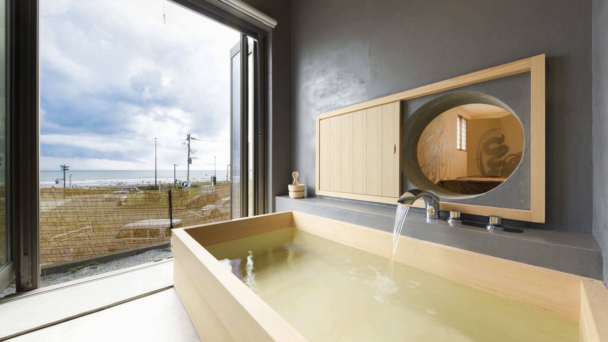 Kamakura House | Yuigahama Chiyo