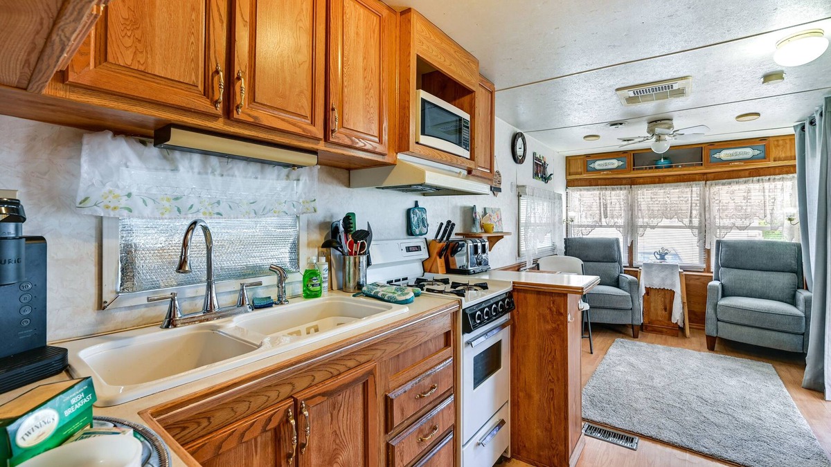 Yuma House | Yuma Getaway w/Pool Access, 5 Mi to Lutes Casino!