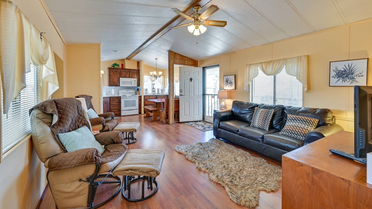 Yuma Cottage | Yuma Vacation Rental w/Resort Pool & Hot Tub!